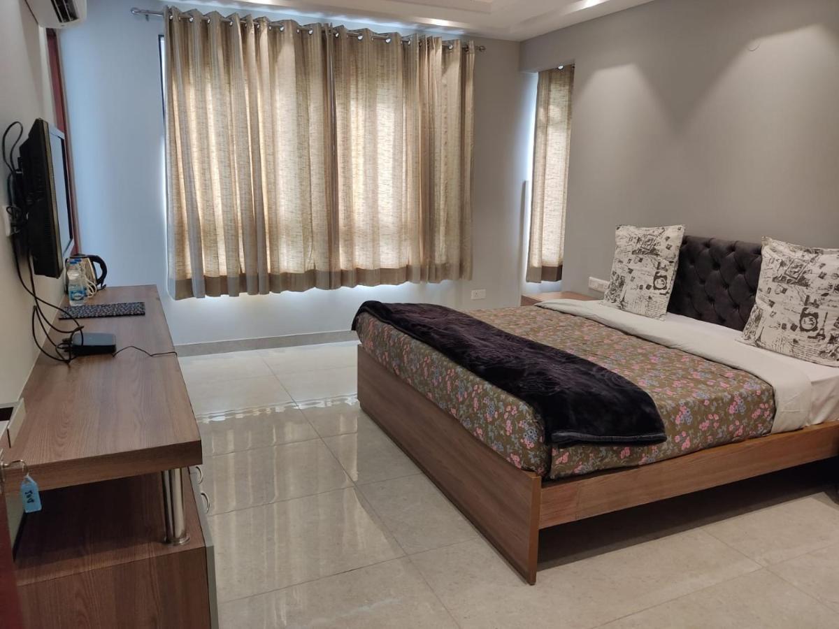 Perch Service Apartment-Mg Road グルガウン エクステリア 写真