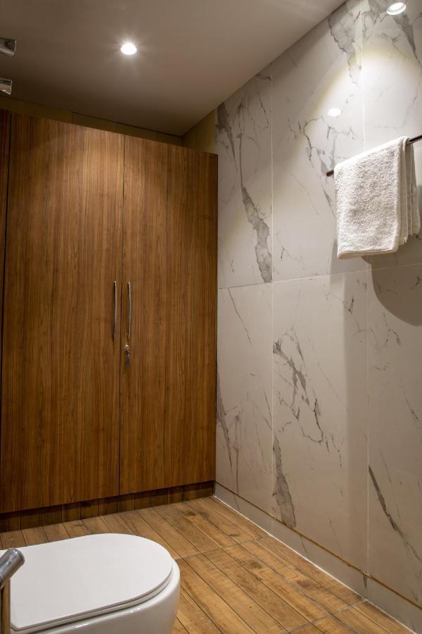Perch Service Apartment-Mg Road グルガウン エクステリア 写真